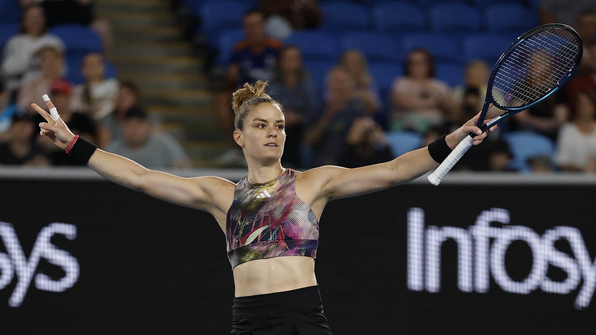 Maria Sakkari nearly loses her mind, and the match, against 106th-ranked Diana Shnaider