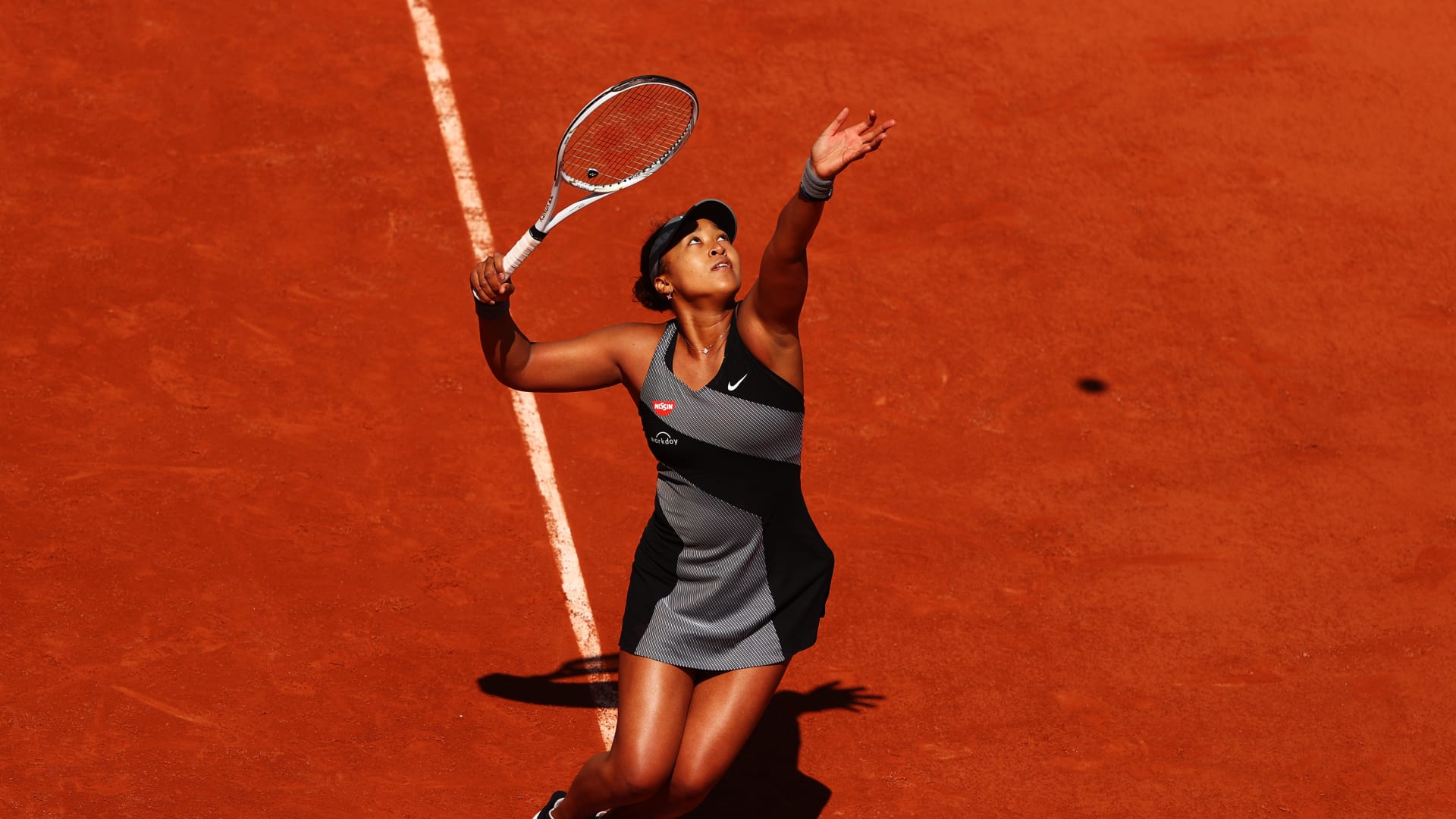 Tennis star Naomi Osaka is gracing the cover of Vogue - Article