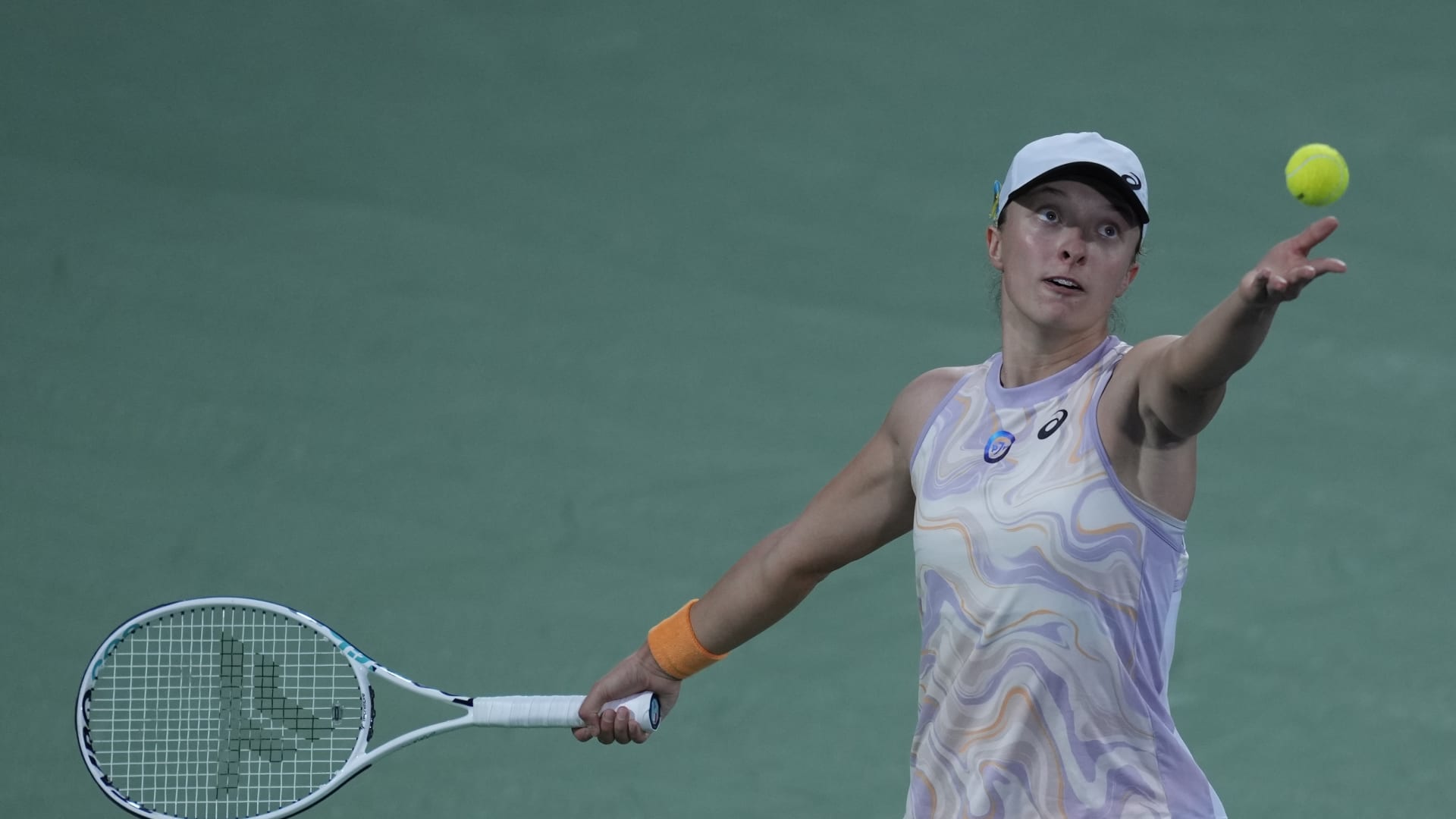 Tennis: Iga Swiatek beats Coco Gauff to set up Dubai Open final showdown  against Barbora Krejcikova