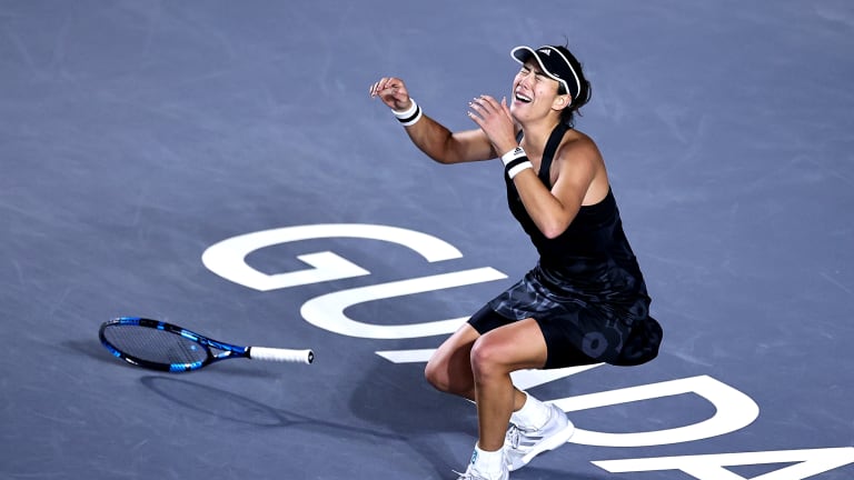 Inspired by the Mexican crowd, Muguruza shook off an opening round robin loss to win her final four matches in Guadalajara.