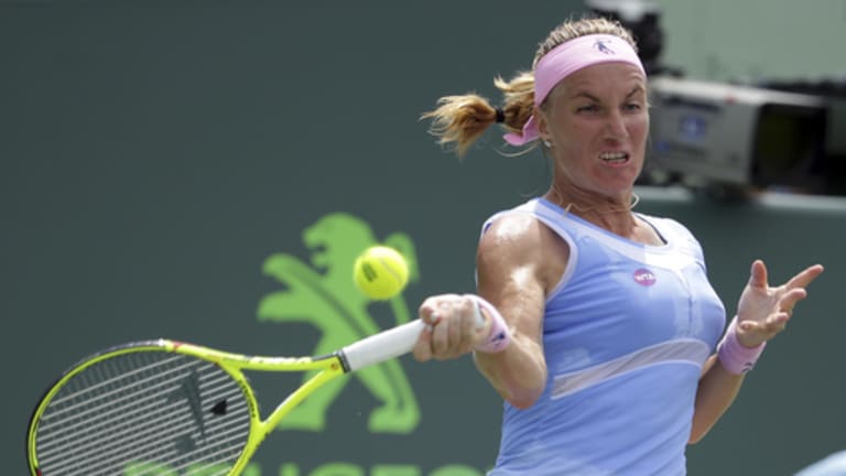 Kuznetsova shows fight, grit in come-from-behind win over Serena