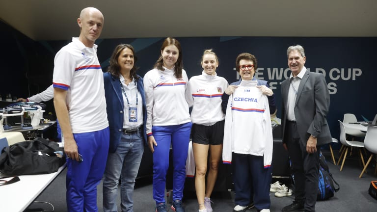 Marketa Vondrousova poses for a photo with teammate Linda Noskova, her captain Petr Pala, Conchita Martinez, David Haggerty of the ITF and Billie Jean King on Monday.