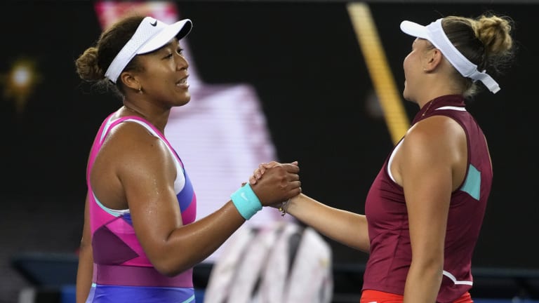 Anisimova (right) was a semifinalist—and nearly a finalist—at Roland Garros back in pre-pandemic 2019.