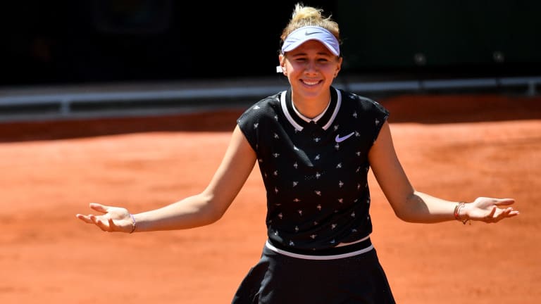 How Amanda Anisimova coolly blasted past Halep and into the semifinals