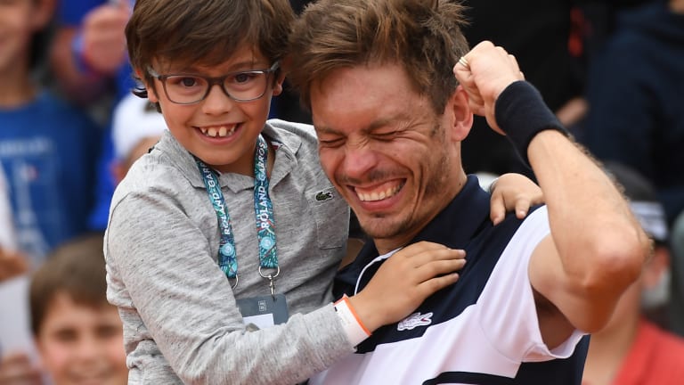 Mahut pays 
tribute to Ferrer
at Roland Garros