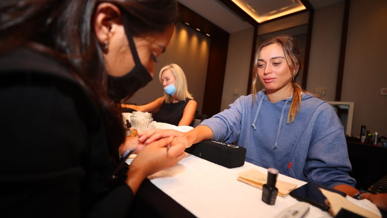 The Spaniard gets her nails done ahead of her WTA Finals debut.