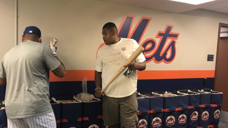 Advantage Omar, NYC:
Mingling with the 
New York Mets