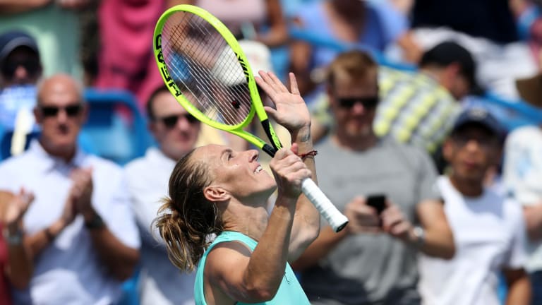 In vintage, 11th-hour Sveta style, Kuznetsova returns to center stage