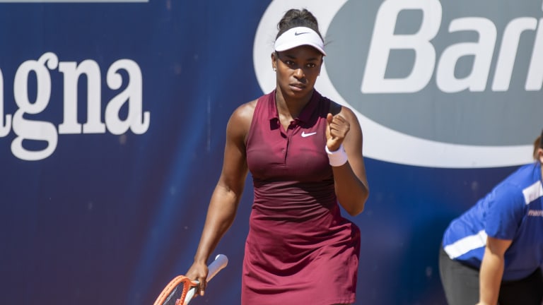 Serena Williams shines in Parma debut over Italian teen Lisa Pigato