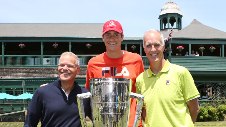 What's new in Newport: Underhanded serves, Laver Cup's summer vacation