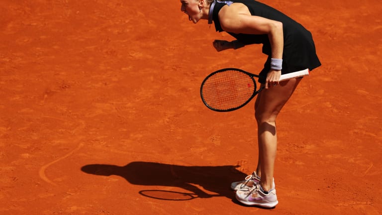 Top 5 Photos, 5/3: 
Kvitova into sixth 
Madrid quarterfinal