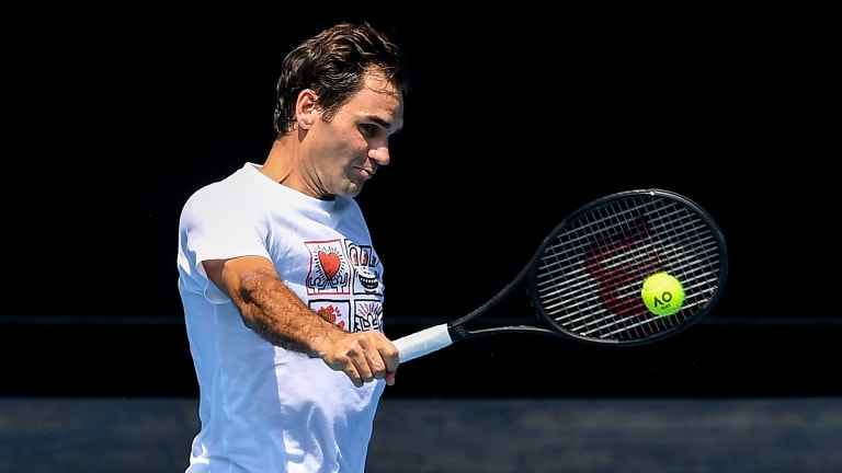 Federer begins training in Dubai, in attempt to play Australian Open