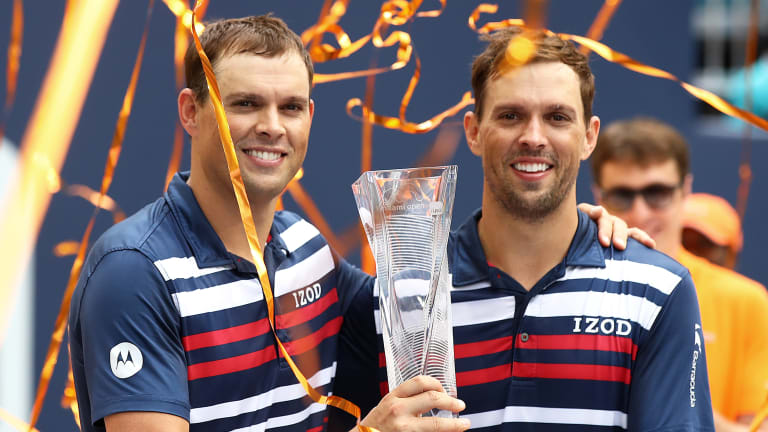 Top teams, new pairings to square off for French Open doubles titles