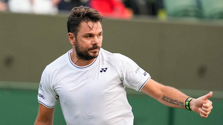 Etched in a tattoo on Wawrinka’s arm is a quote from writer Samuel Beckett: “Ever tried, ever failed, no matter, try again, fail again, fail better.”