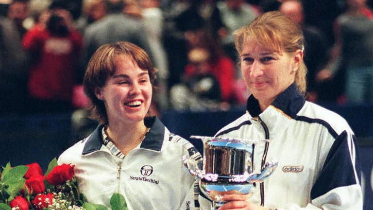 Graf had won six of the last seven Grand Slams going into her final against Hingis at the 1996 WTA Finals. After that final, Hingis won four of the next five Grand Slams