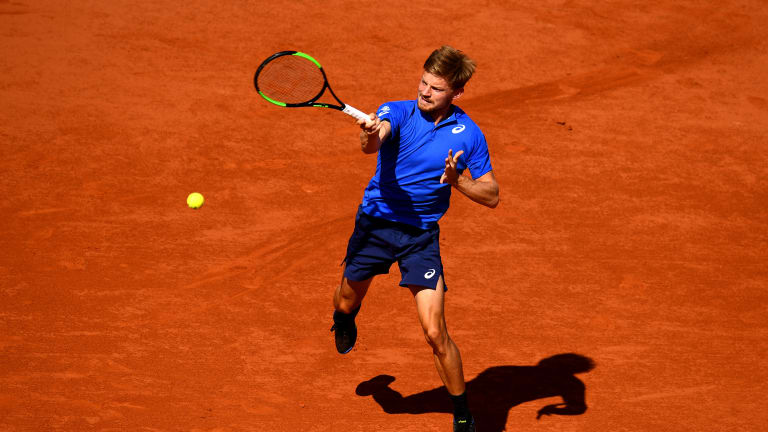 Goffin wins set from Rafa in Paris, but Nadal wins 8th straight match