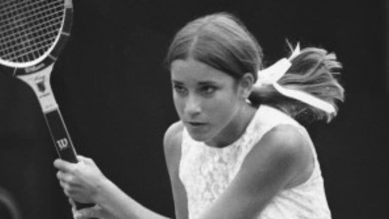 1971: Chris Evert reaches U.S. Open semis at 16, becomes national sensation