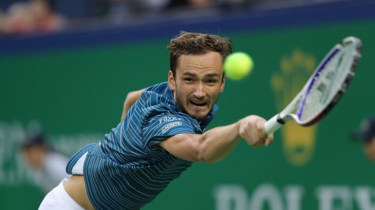 Shanghai semis: Zverev tops Berrettini; Tsitsipas can't stop Medvedev