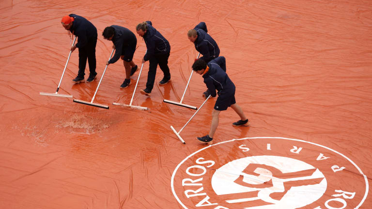 A commons sight at Roland Garros 2024.