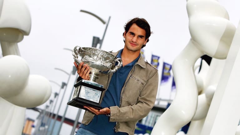 Federer improved to 7-0 in Grand Slam finals at the 2006 Australian Open. He only dropped three sets in his first seven major finals, winning four of them in straight sets and three of them in four sets.