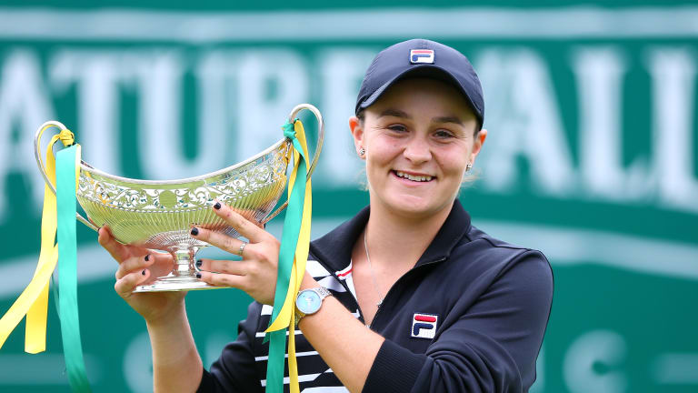 Weekend winners: As Barty’s aura grows, Federer’s remains undiminished