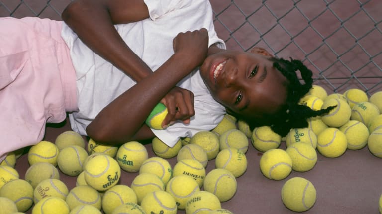 Venus at a photoshoot in August 1990.
