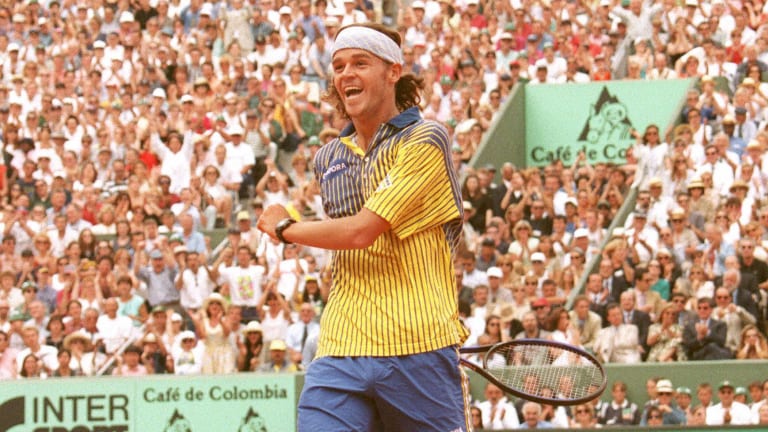 Gustavo Kuerten, a free-spirited talent, arrived at Roland Garros in 1997 armed with a string that revolutionized tennis.
