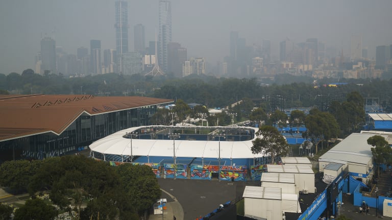 Smoke, poor air quality affects Australian Open qualifying; complaints