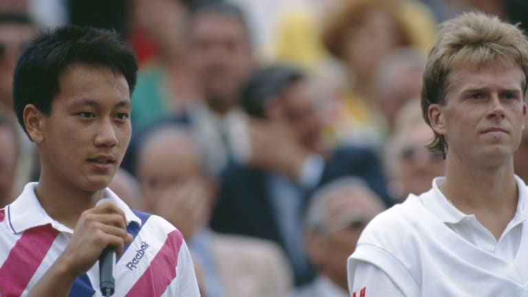 Return Winners: 
The 1989 ATP 
Roland Garros final