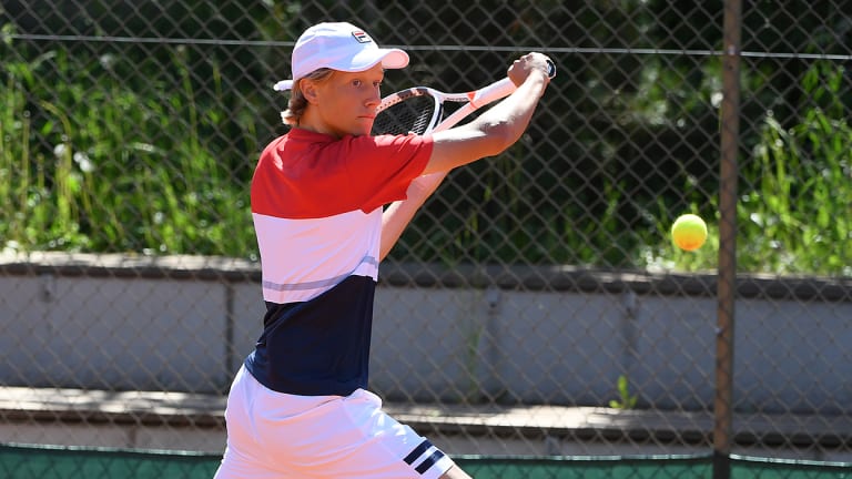 46 years after his dad's first Wimbledon, Leo Borg makes junior debut