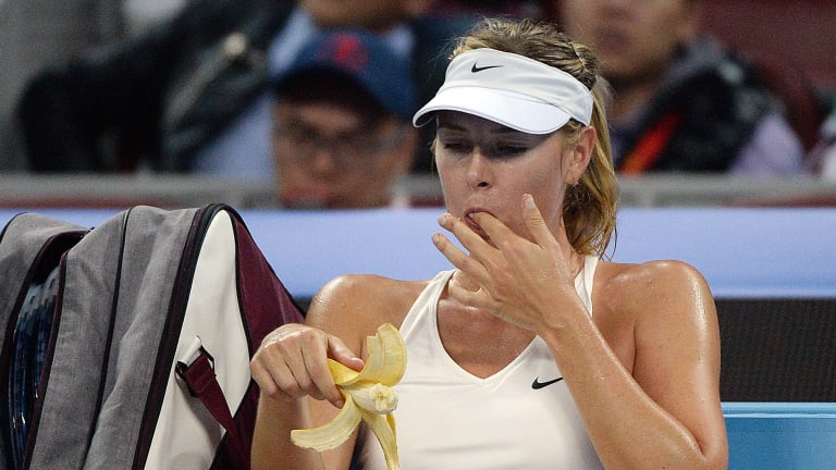 Maria Sharapova's mid-match snack