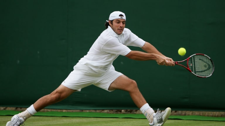 Grosjean’s pedigree on grass began with a fourth-round run at Wimbledon in 1998 and maiden ATP triumph in 2000 at Nottingham. Coming off successive semifinals at the All England Club, the No. 9 seed halted Djokovic’s debut in the third round with a four-set victory on his way to making it three consecutive quarterfinal showings.