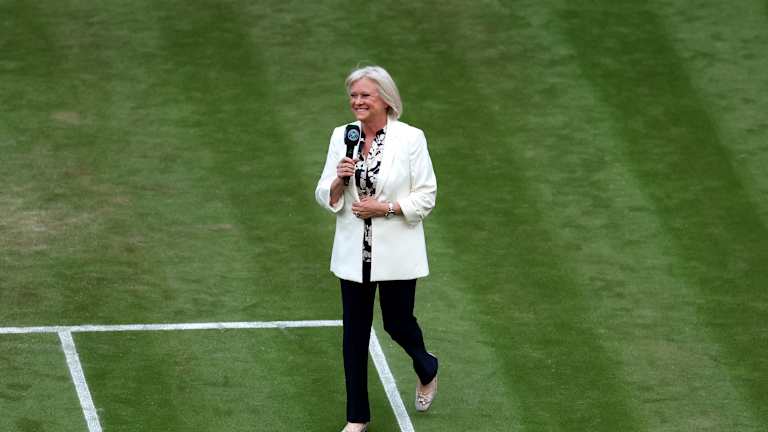 A legendary reprise! The retired Sue Barker stepped back in to pay tribute to Murray before interviewing him one last time.