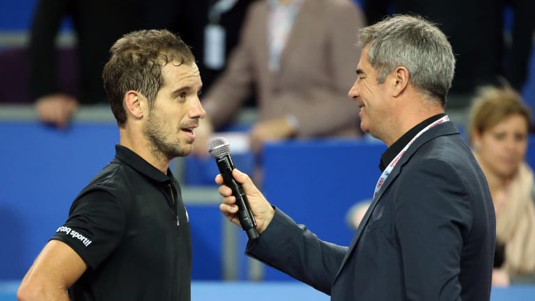 It isn't just French players, like Richard Gasquet, that enjoy conversing with Maury. Countless pros from around the world have been put at ease by the experienced emcee.