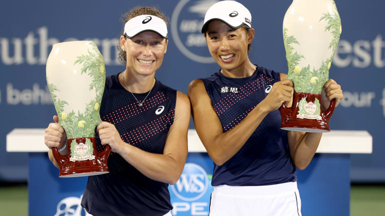 Before capping off their Western & Southern Open week with a 7-5, 6-3 final-round victory, Stosur and Zhang prevailed in four successive match tie-breaks.