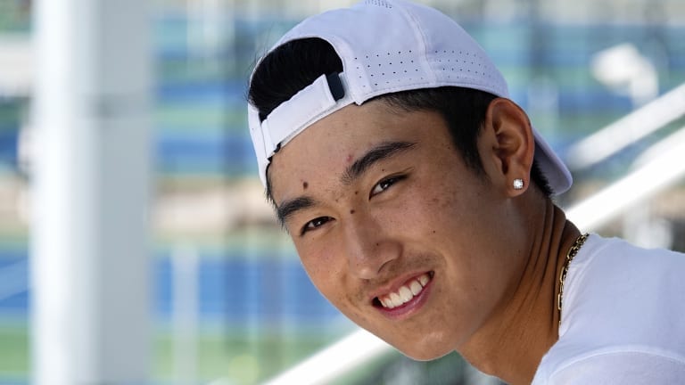 Shang enjoys golf as a hobby and sees the outlet as a benefit to his tennis. "You build a lot of patience playing that sport. You also need to be very disciplined with your shots."