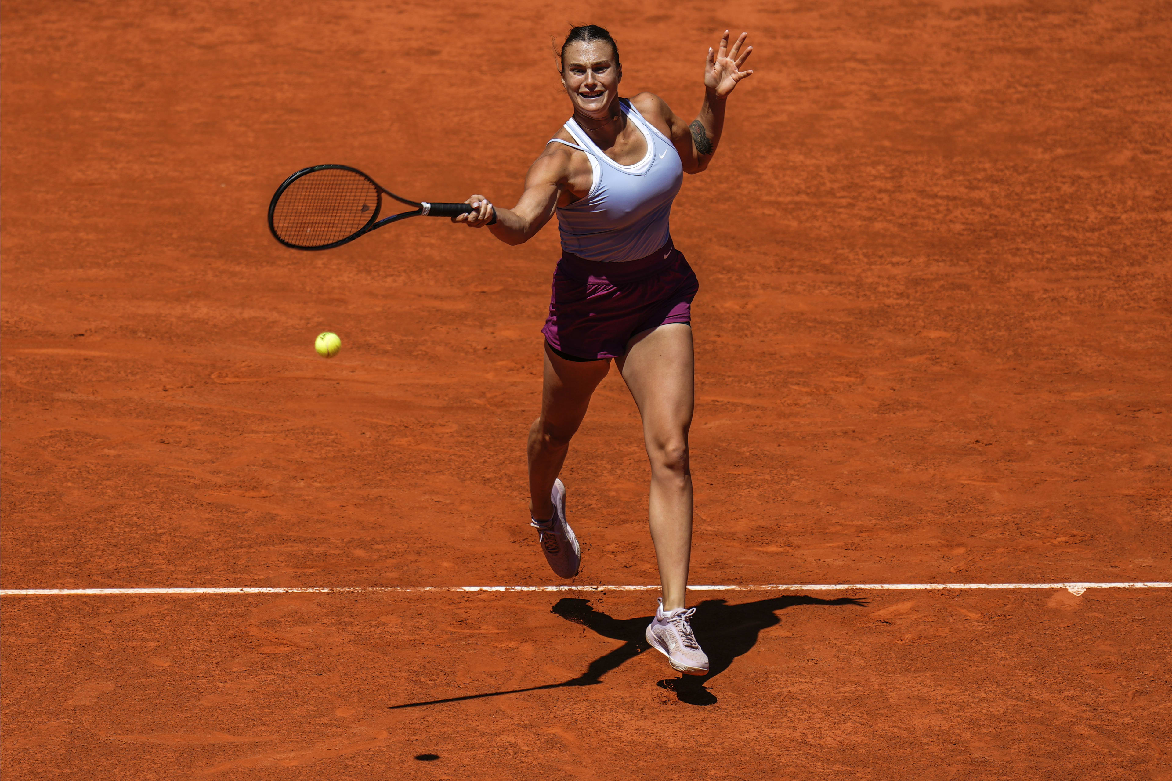 Sabalenka defeats teen Andreeva in Madrid, Medvedev advances