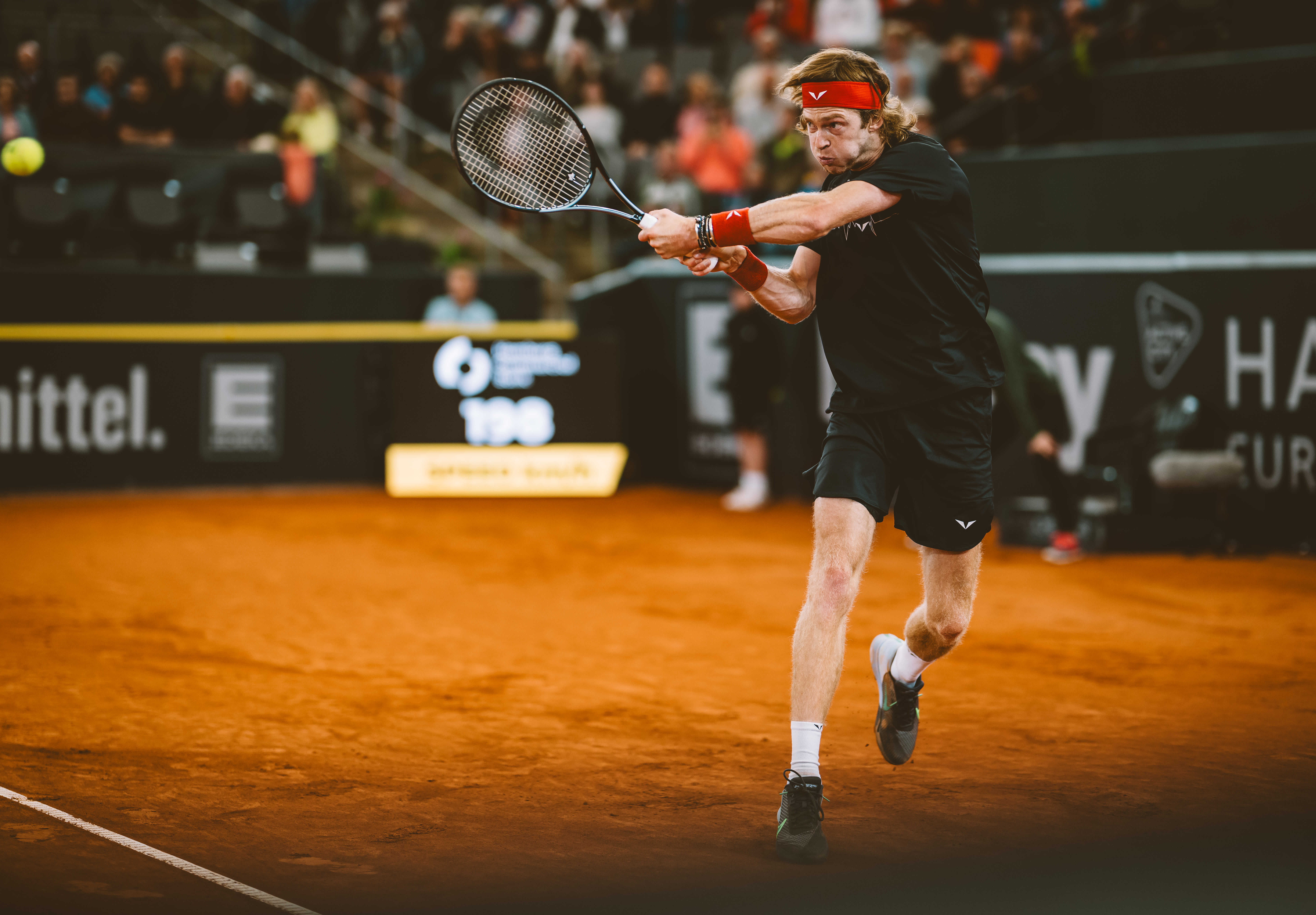 Andrey Rublev saves 3 match points before advancing at Hamburg European Open
