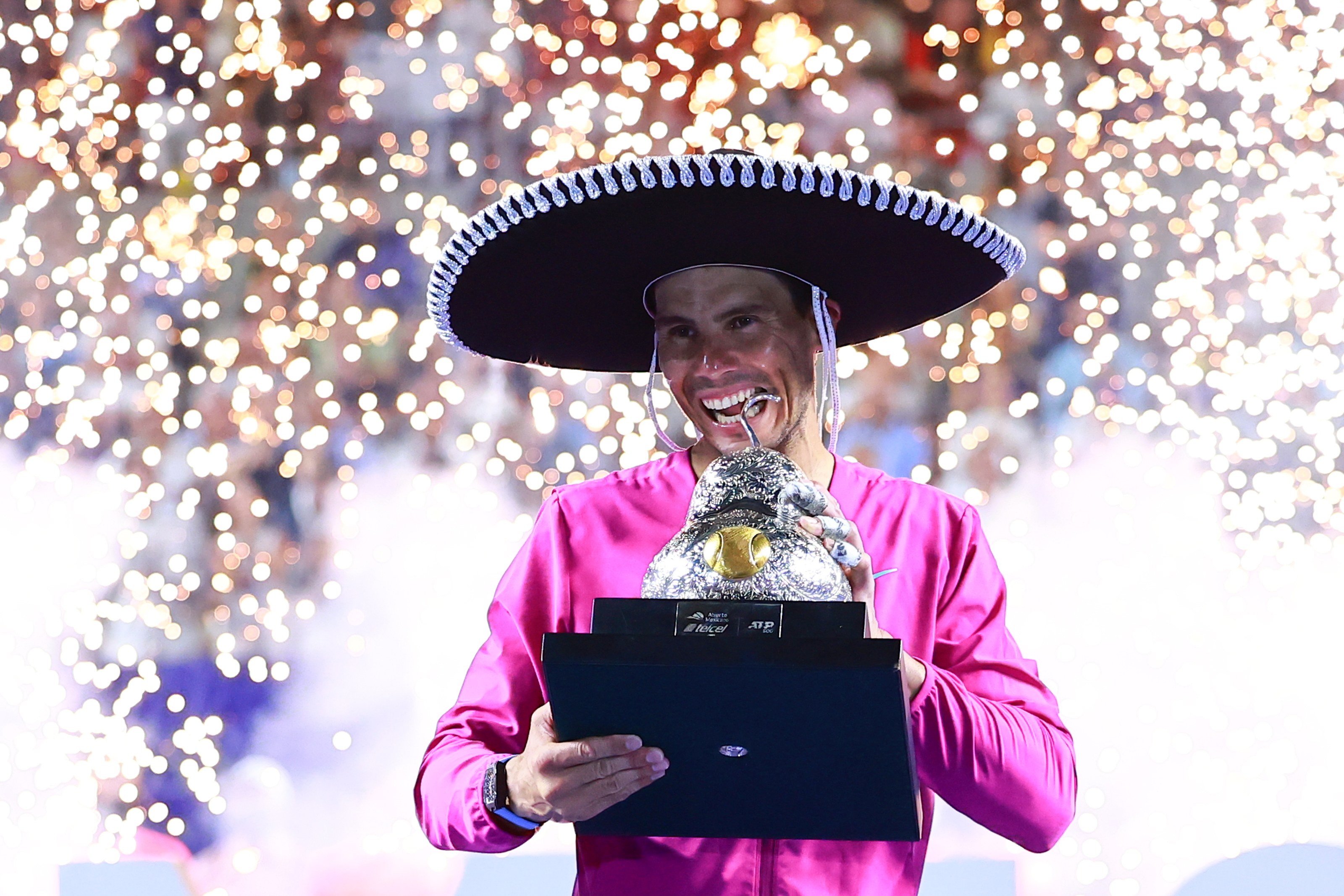 Rafael Nadal continues perfect start to season with Acapulco title
