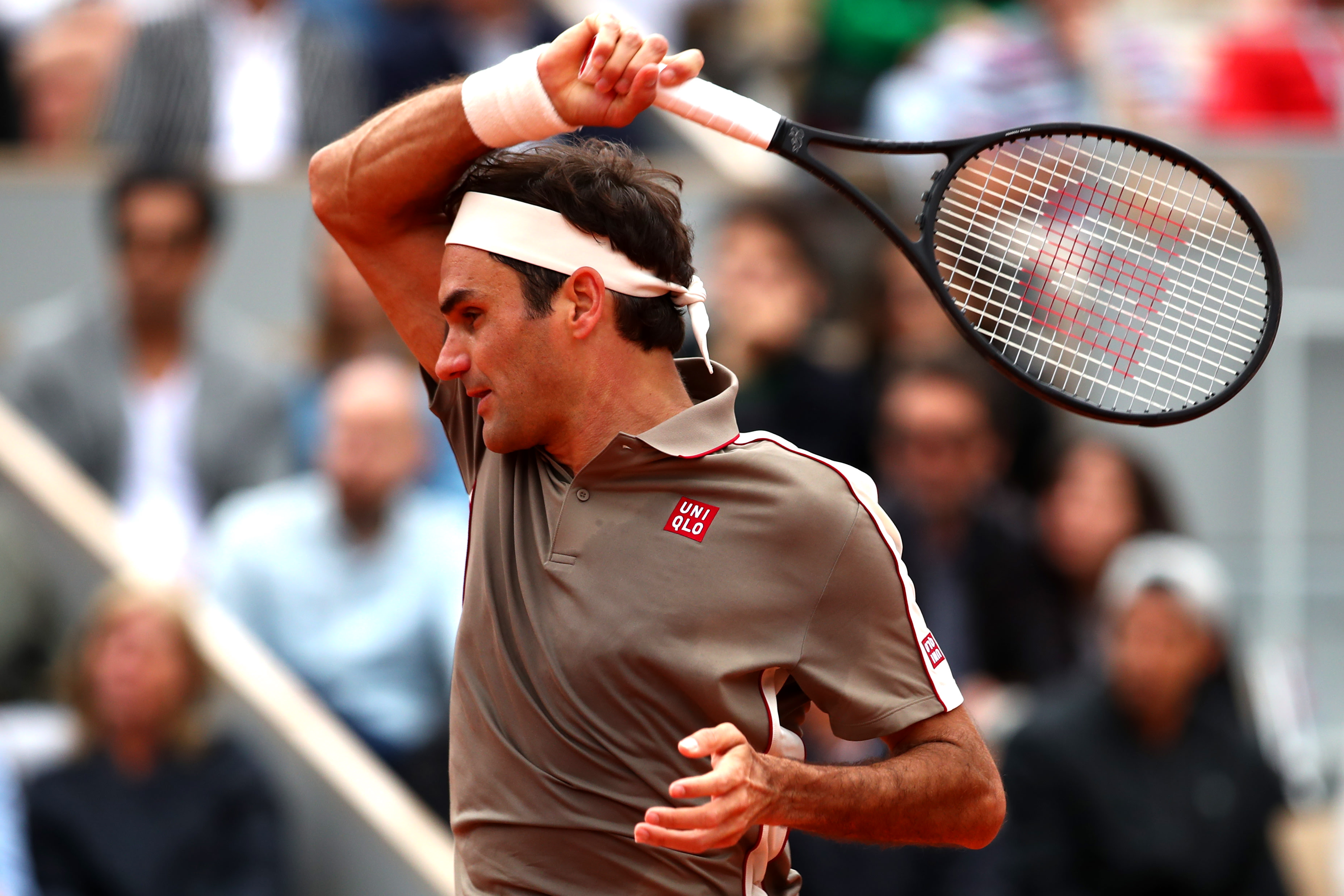 Roger Federer shows no signs of age or rust in Roland Garros return