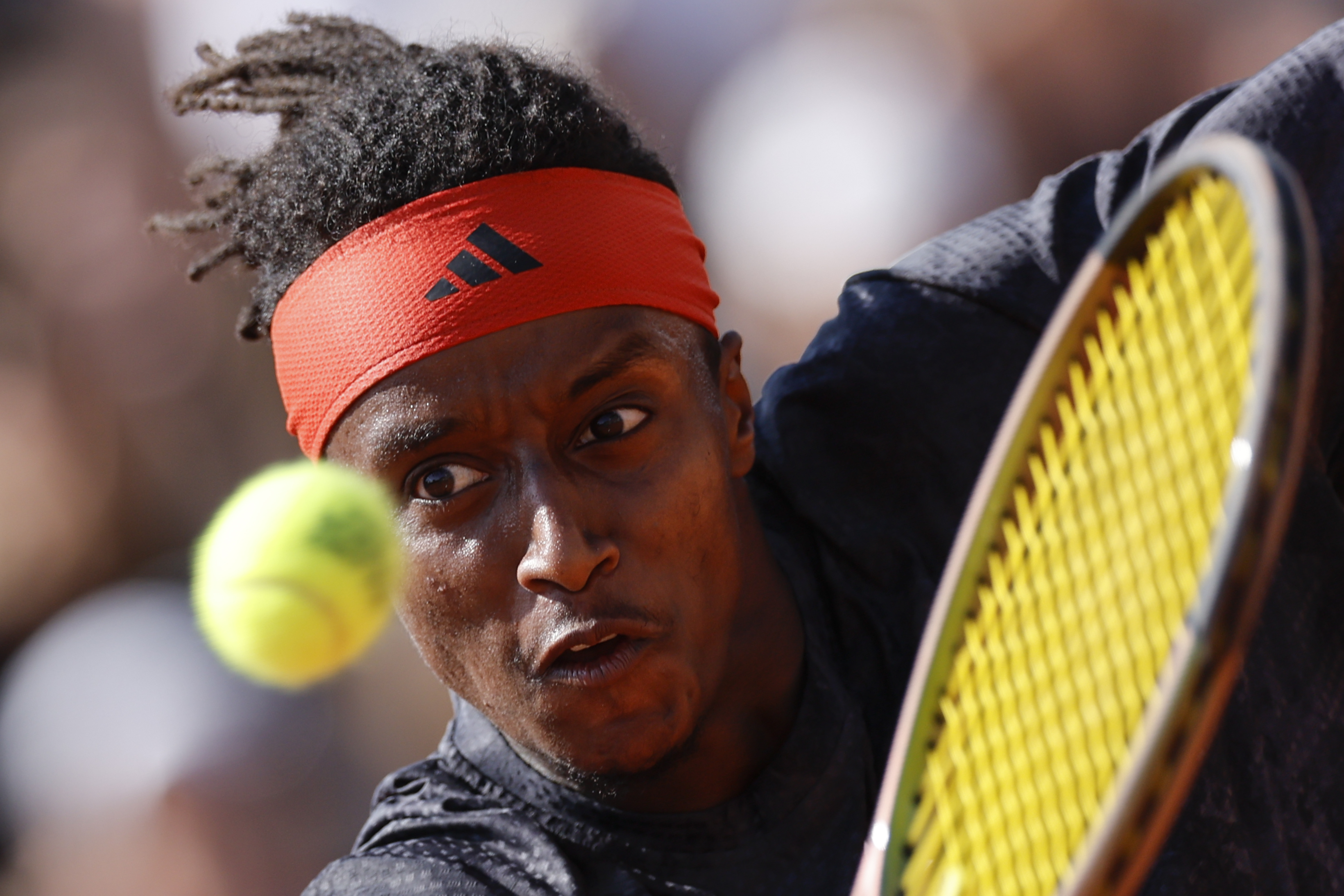 Mikael Ymer fined about $40K after default for hitting umpire stand with racket