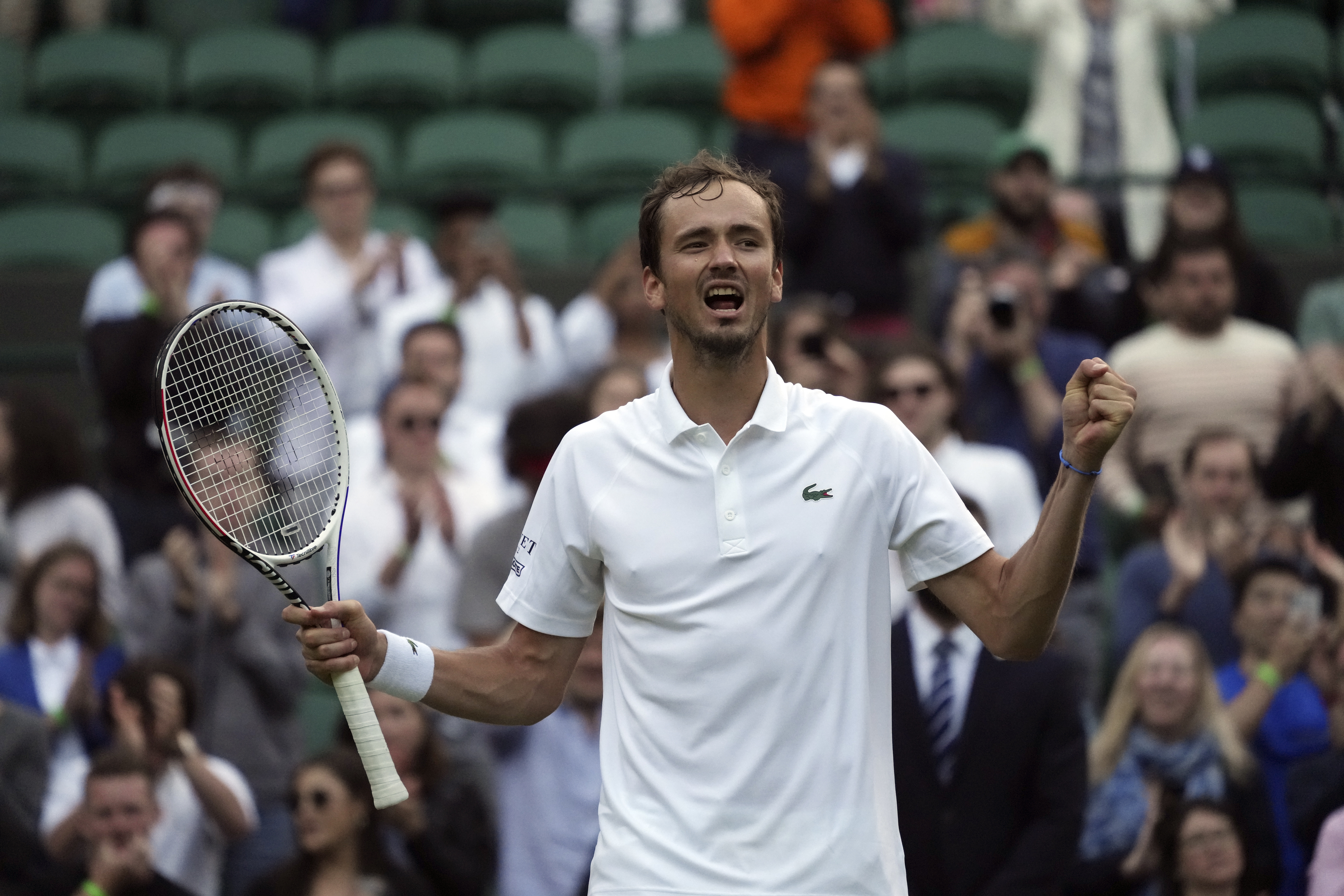 Теннисный турнир в дубай 2024 год. Daniil Medvedev Wimbledon. Медведев теннисист 2021.