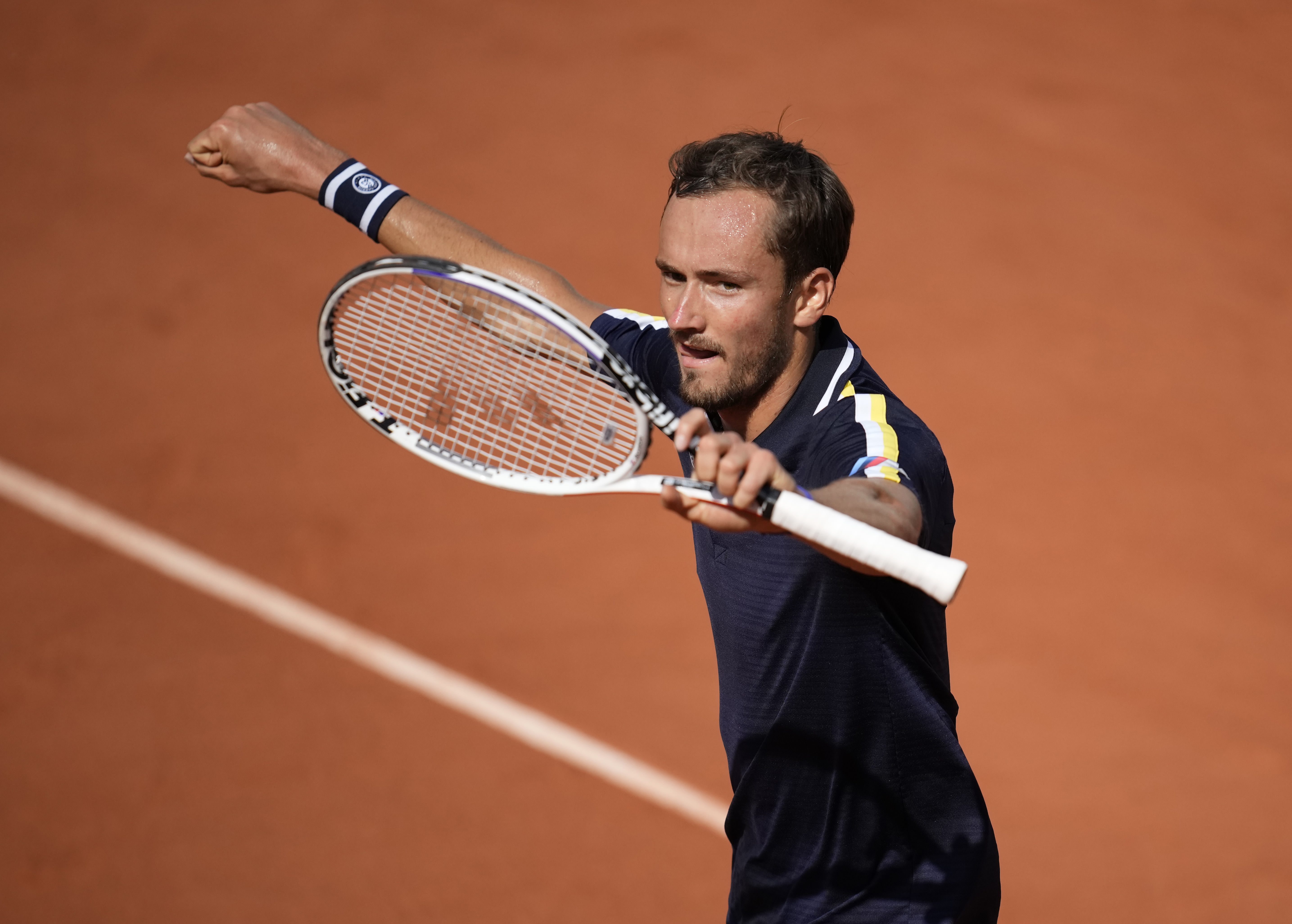 MedvedevTsitsipas showdown highlights French Open schedule