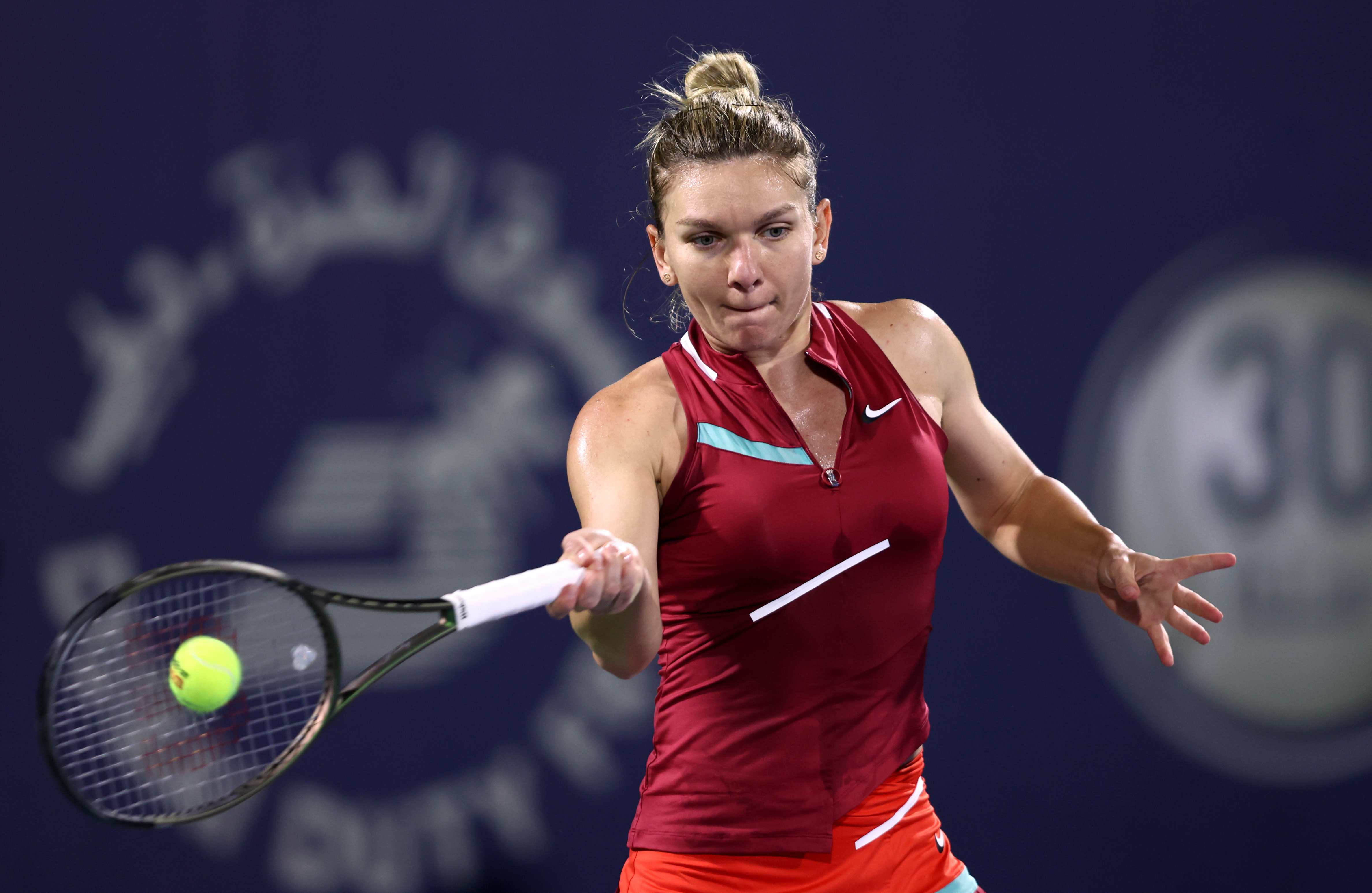 Tennis: Halep rewarded for patience after risky start