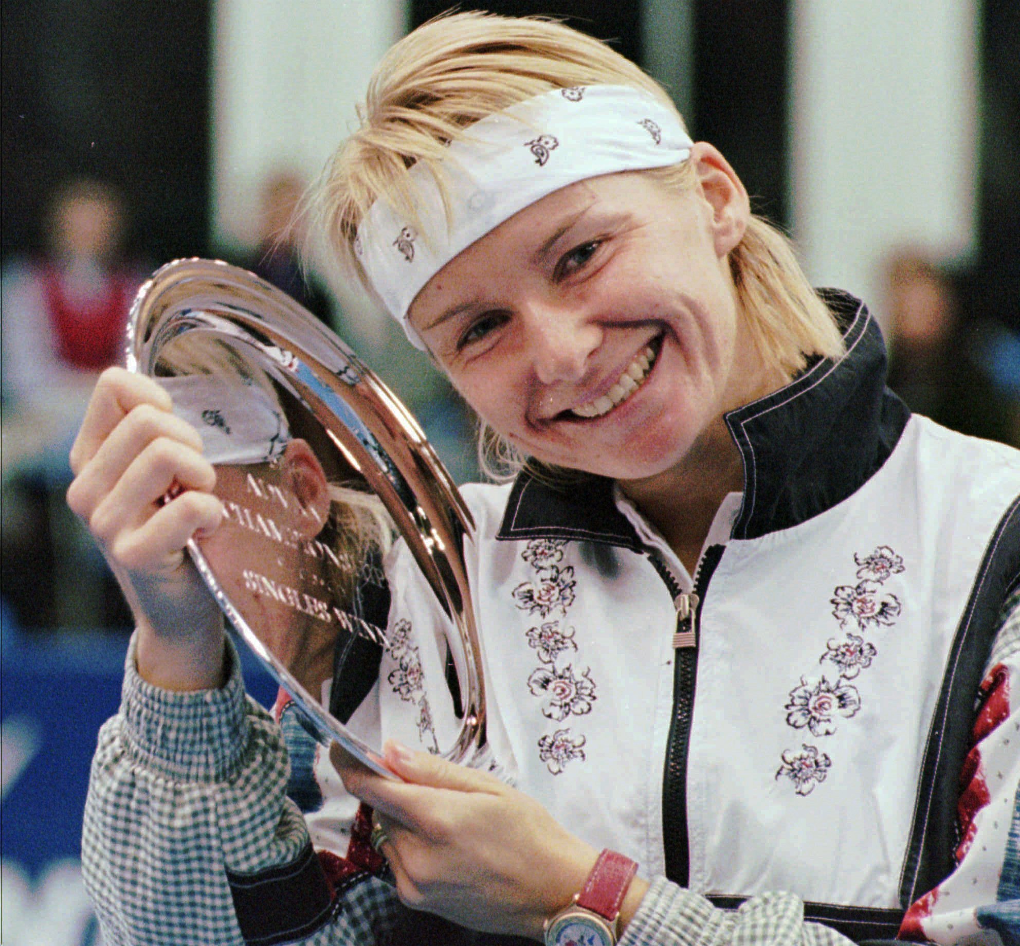 Former Wimbledon Champion Jana Novotna Dies At 49 After Cancer Battle