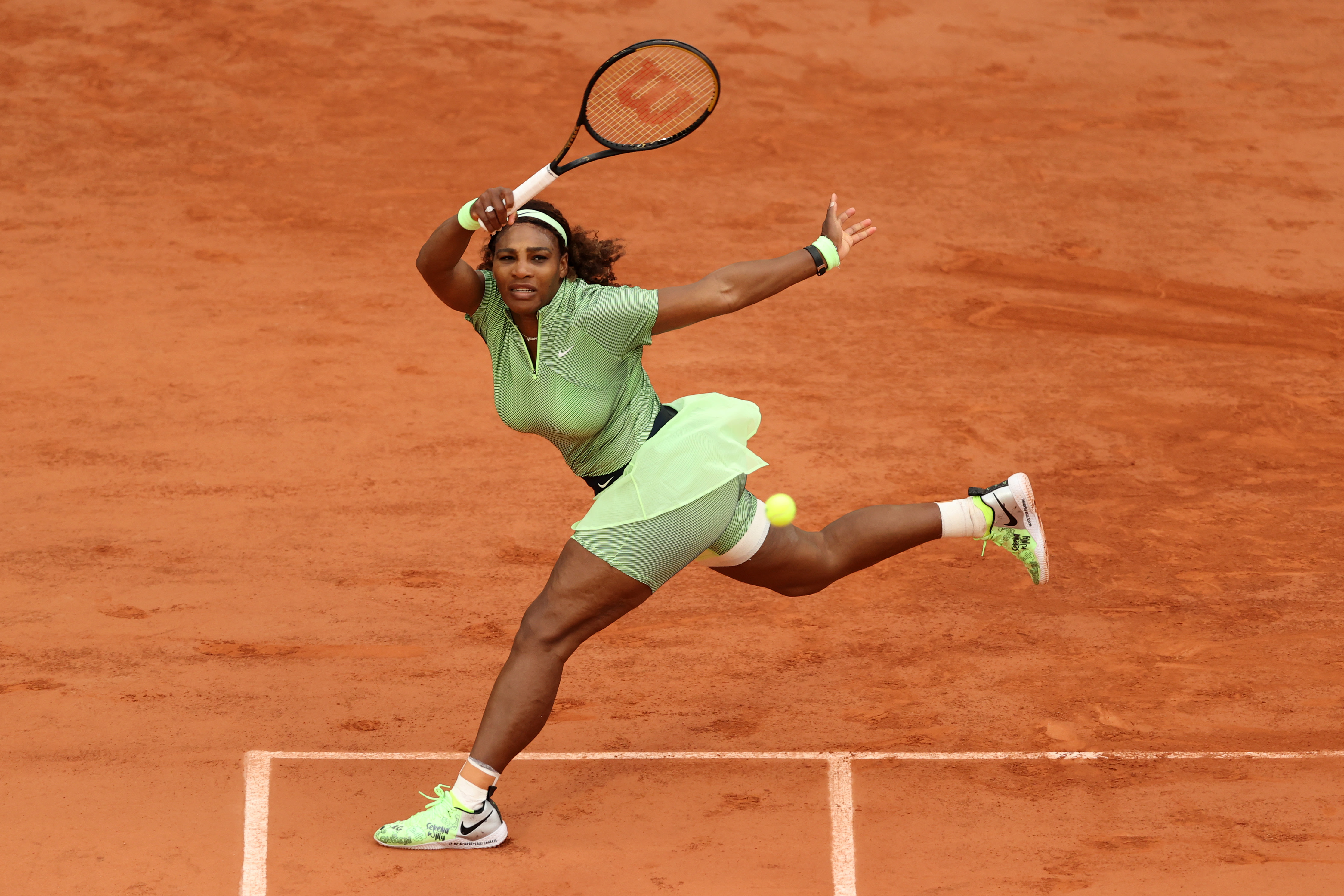 Serena Williams solves Buzarnescu to survive Roland Garros thriller
