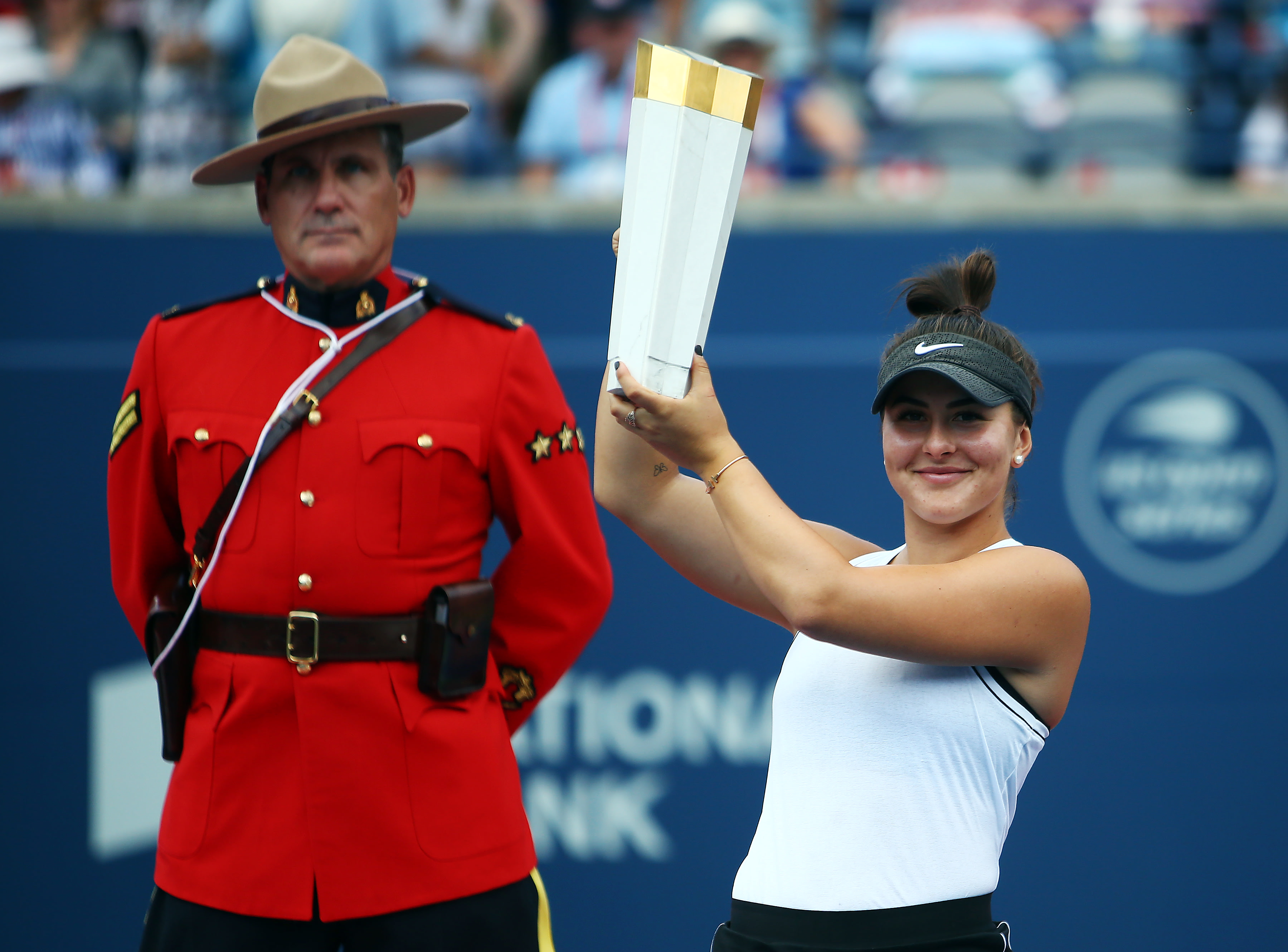 Andreescu's coach says the teen is "among" the favorites at US Open