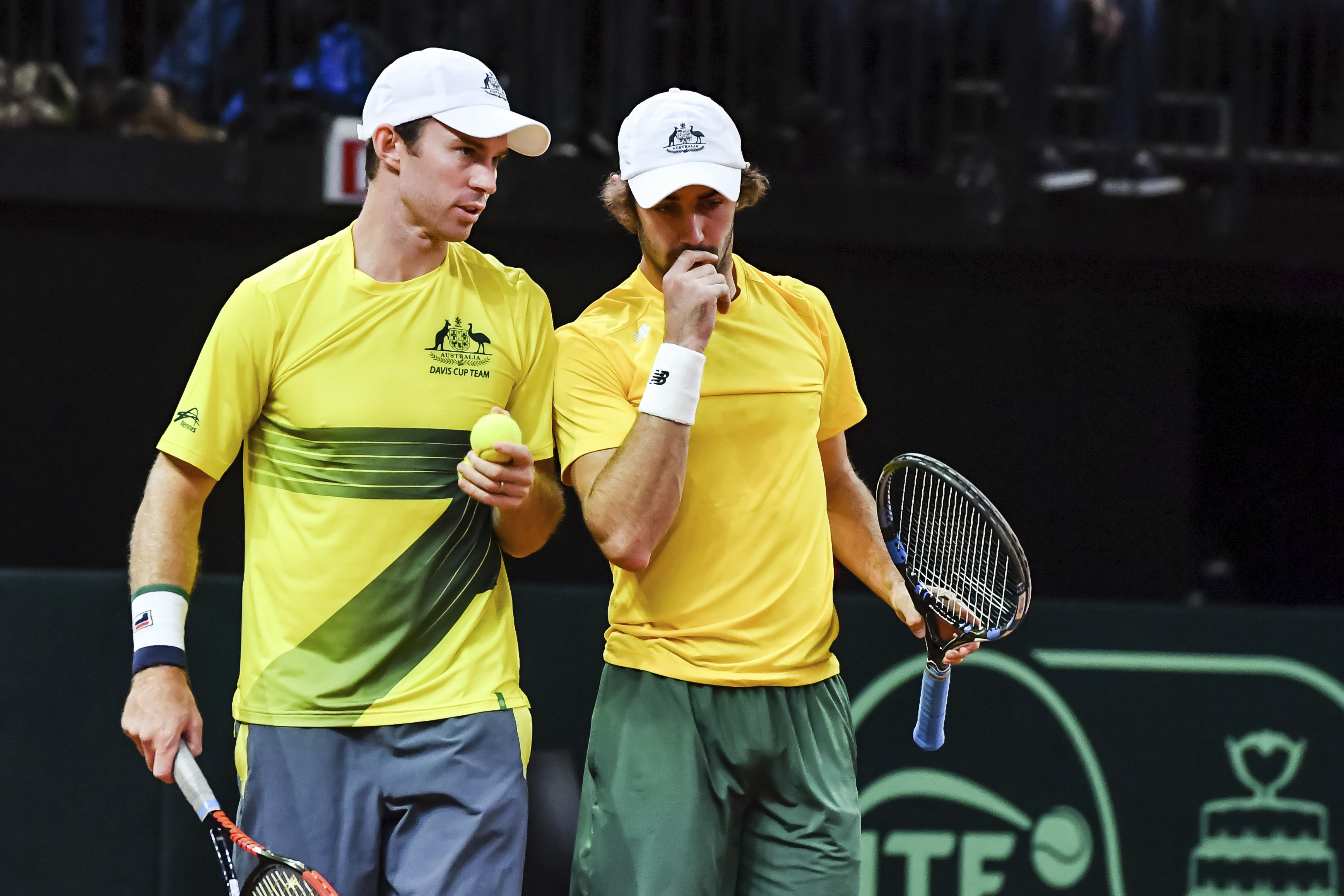 Davis Cup Australia, France win doubles; take 21 leads