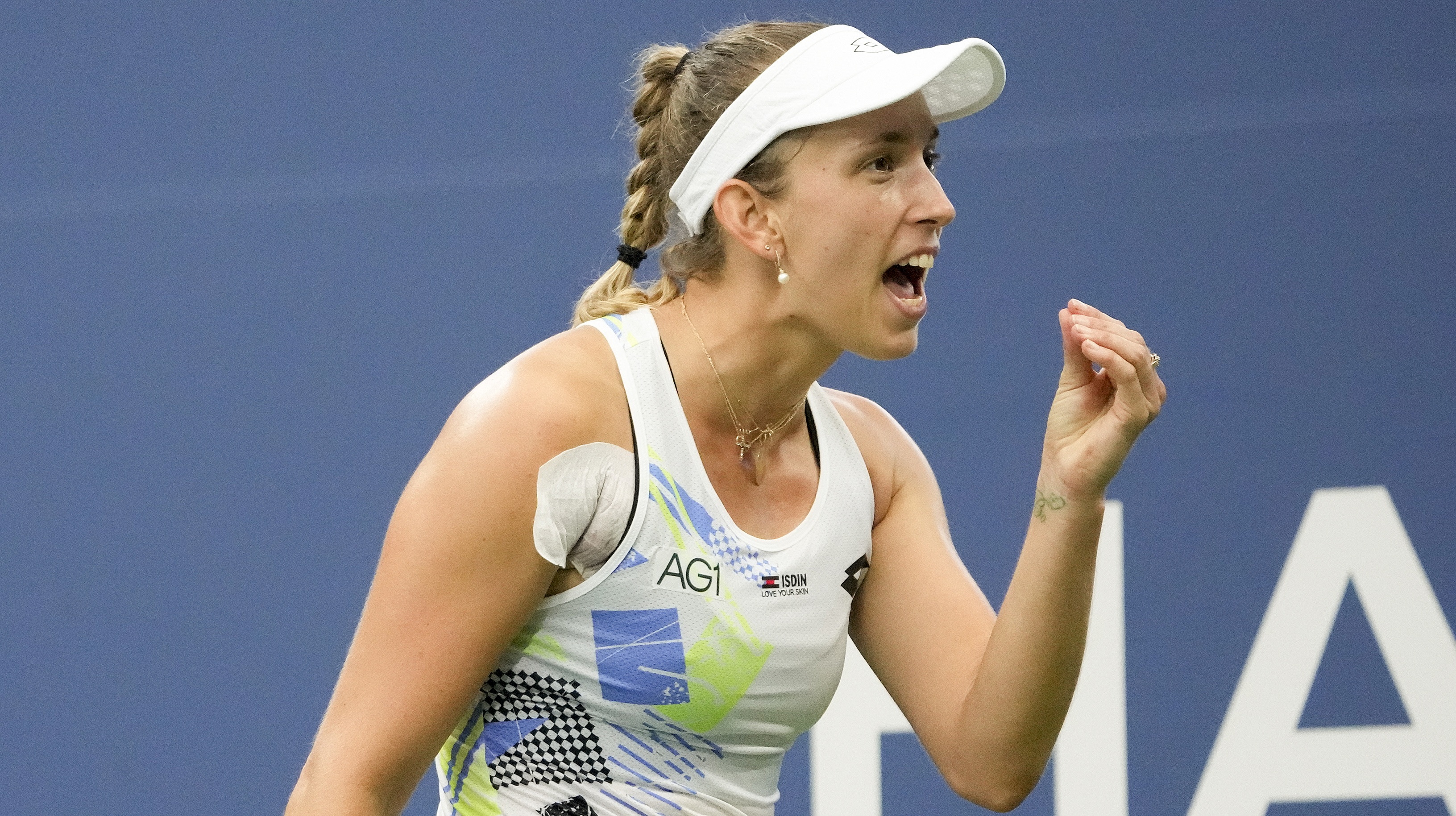 Elise Mertens saves two match points to deny Danielle Collins US Open duel with Coco Gauff
