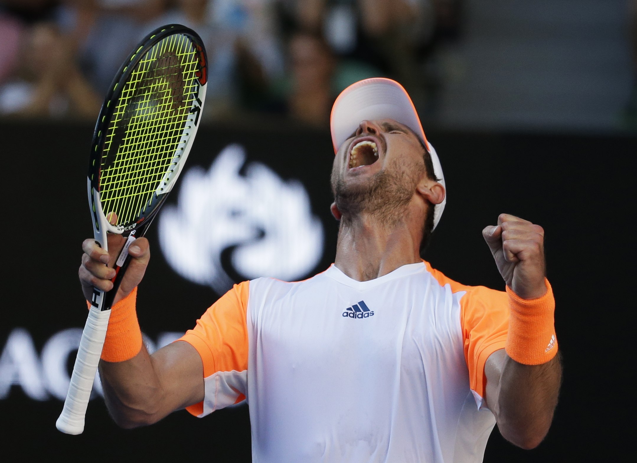 Craziness in Melbourne continues as Mischa Zverev knocks off Murray